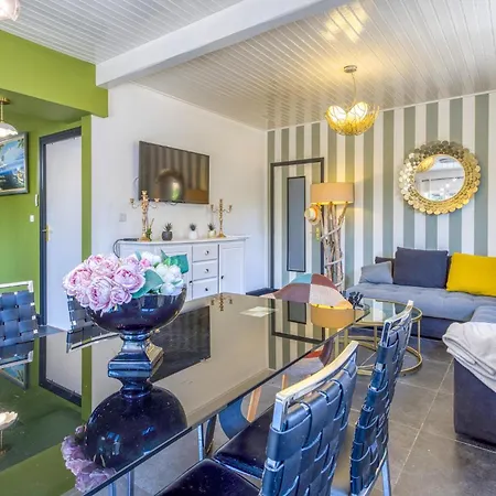 Gorgeous In Holiday home *