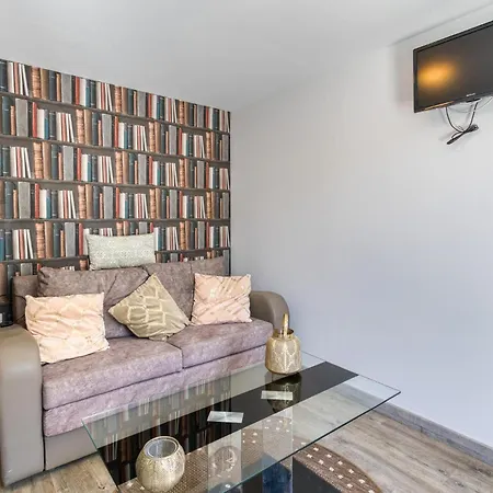 Stunning In Ρουαγιάν